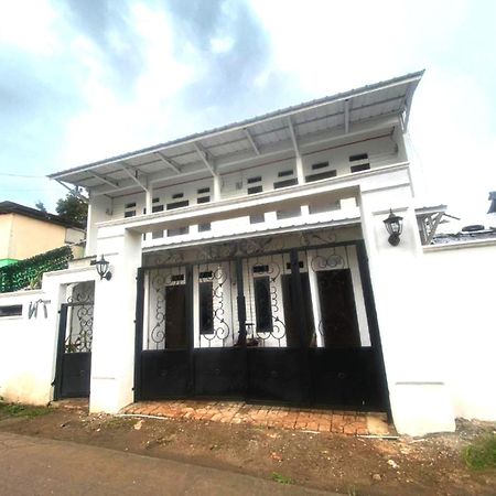 Express O 92147 Nia Residence Depok Extérieur photo