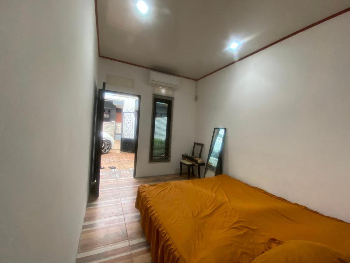 Express O 92147 Nia Residence Depok Extérieur photo